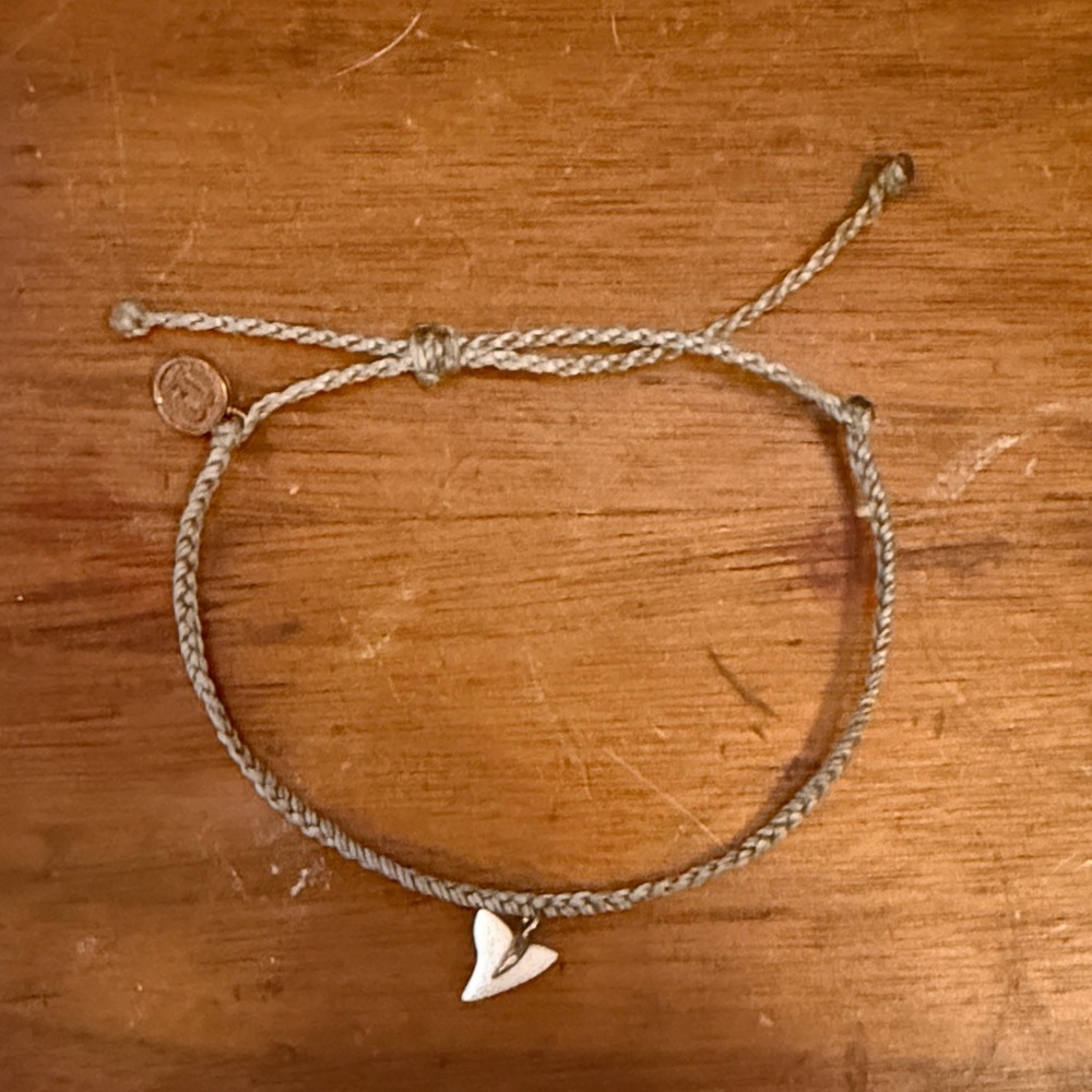 Pura Vida Shark Tooth bracelet